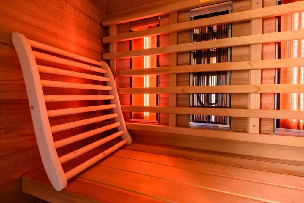 Spacious Wooden Cottage With Infra-Red Sauna At Veluwe Putten Dış mekan fotoğraf